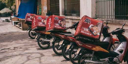 A food delivery bag